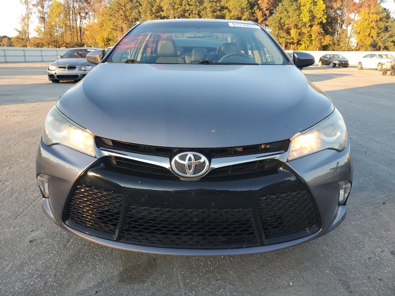Toyota Camry Le Image 3