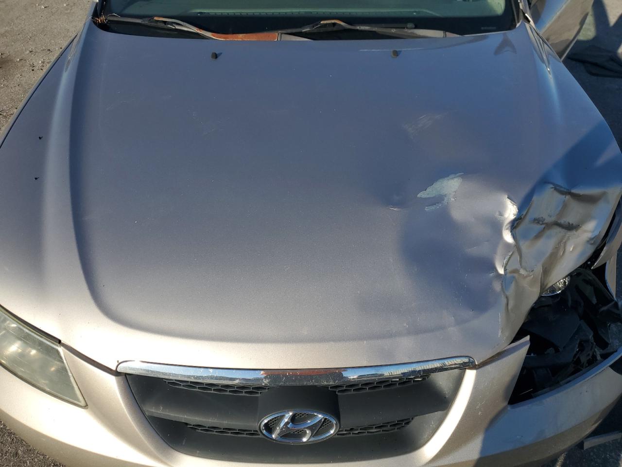 Hyundai SONATA Gls Image 8