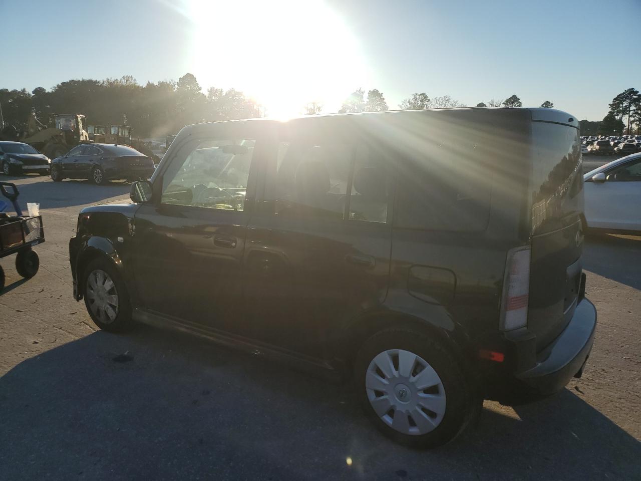 Toyota Scion Xb Image 8