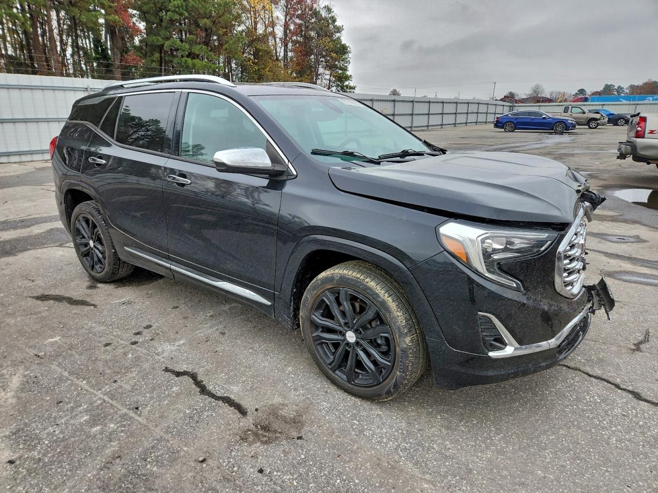 GMC Terrain Denali Image 4