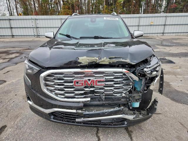 GMC Terrain Denali Image 9