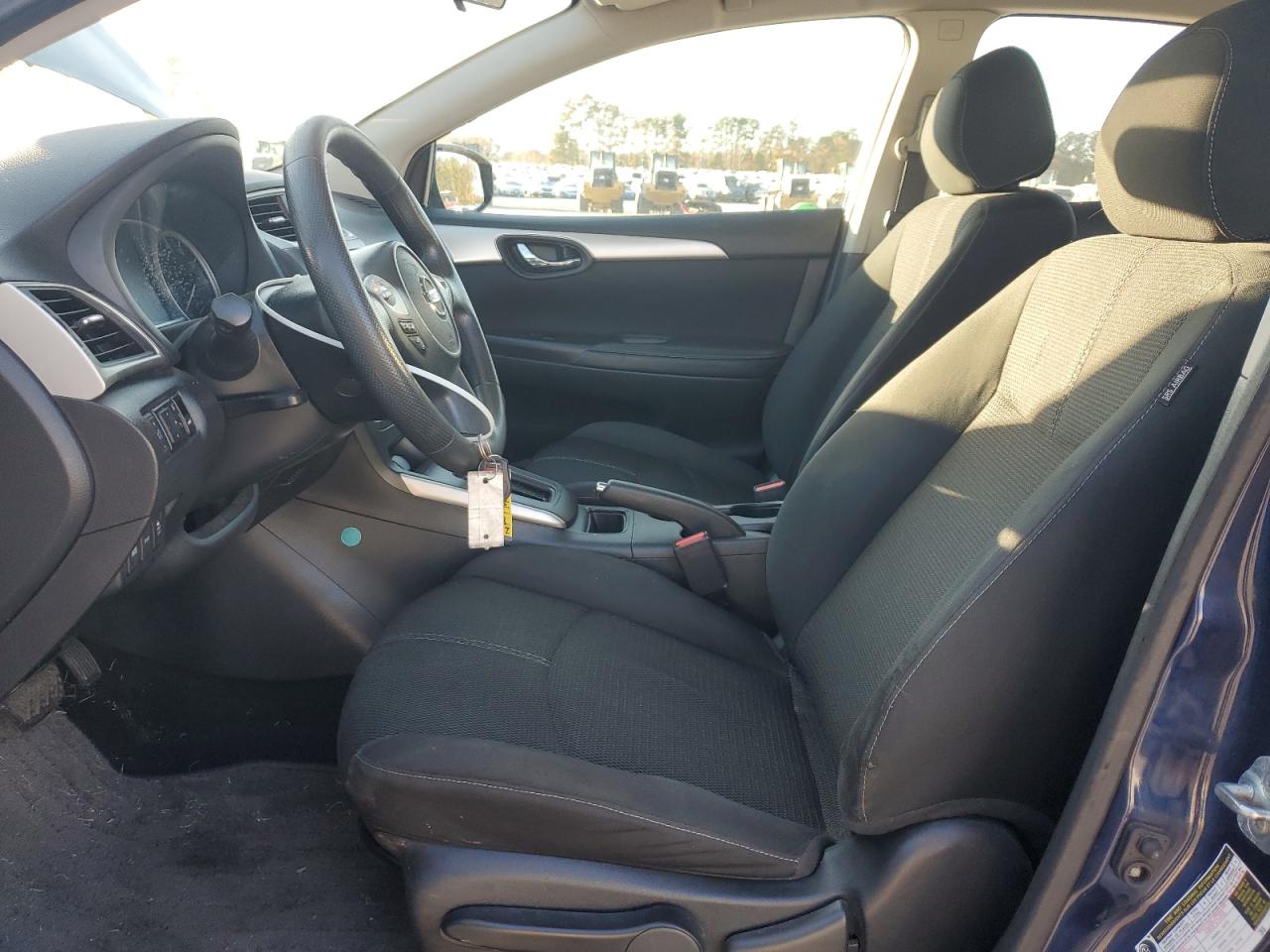 Nissan Sentra S Image 4