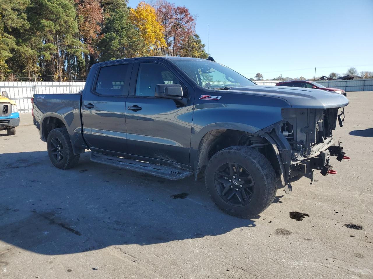 Chevrolet Silverado K1500 Lt Trail Boss Image 3