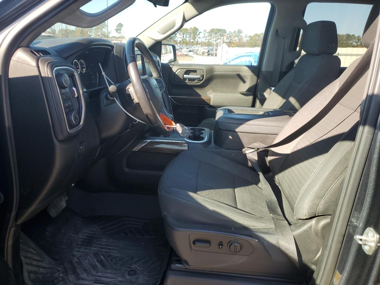 Chevrolet Silverado K1500 Lt Trail Boss Image 2