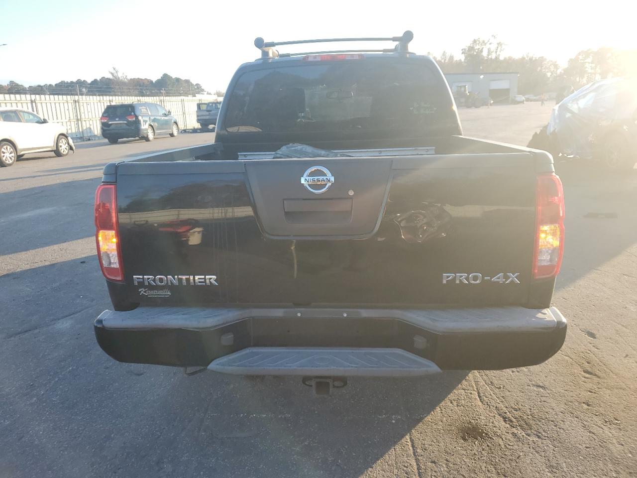 Nissan Frontier S Image 9