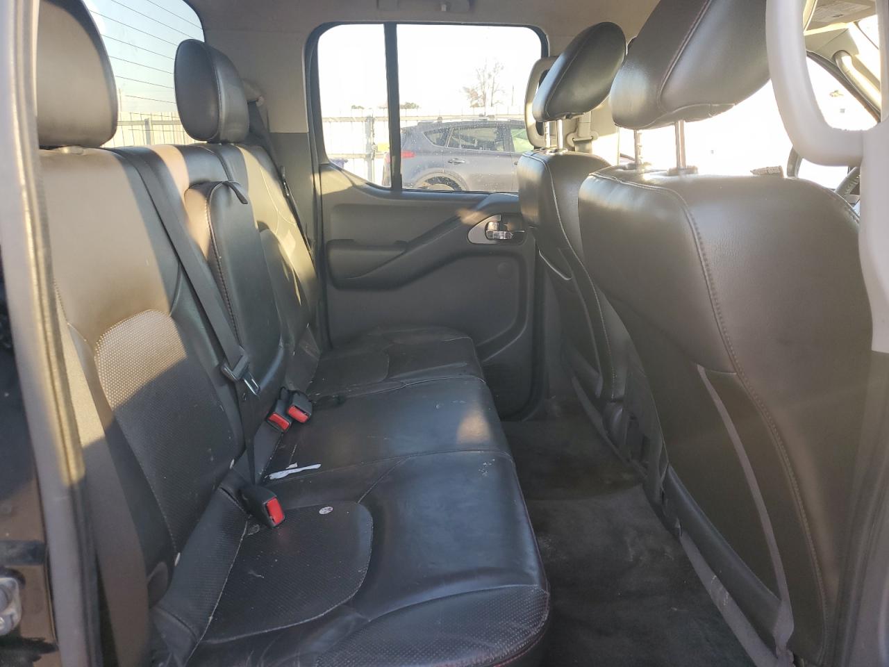 Nissan Frontier S Image 10