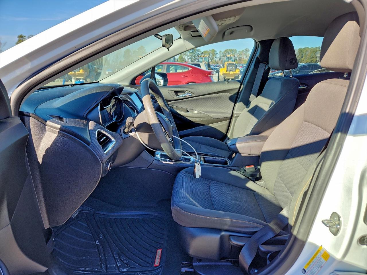 Chevrolet Cruze Ls Image 10