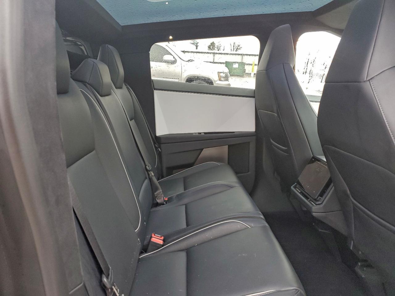Tesla Cybertruck Image 11