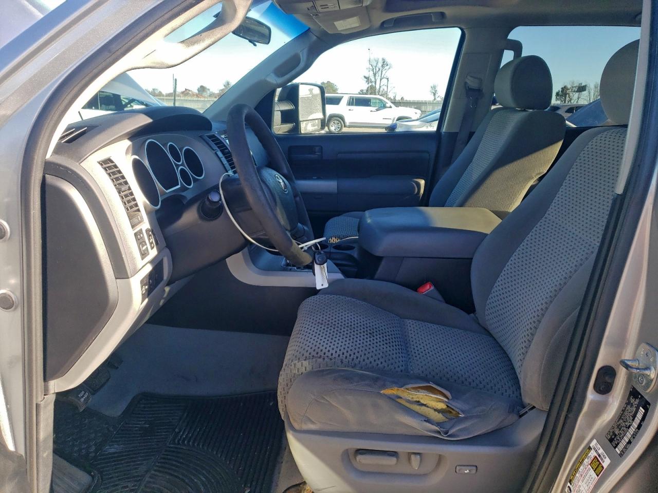 Toyota Tundra Crewmax Sr5 Image 7