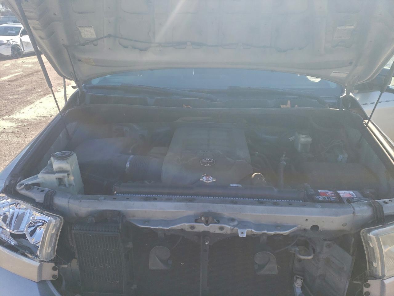 Toyota Tundra Crewmax Sr5 Image 8