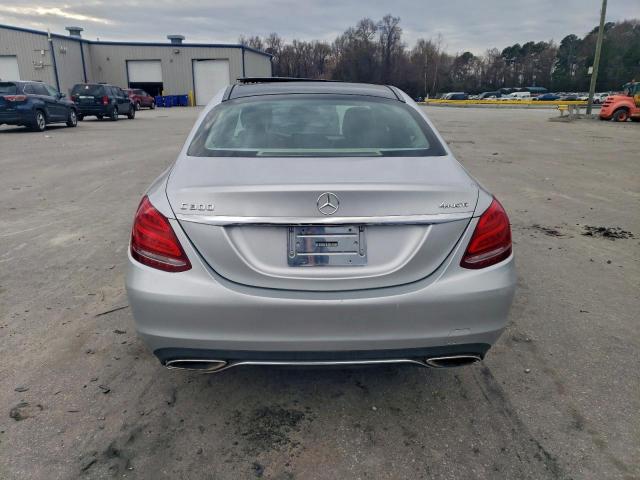 Mercedes-Benz C-Class 300 4matic Image 4