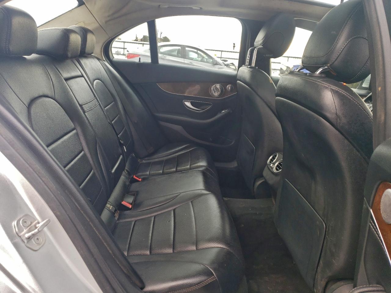 Mercedes-Benz C-Class 300 4matic Image 11