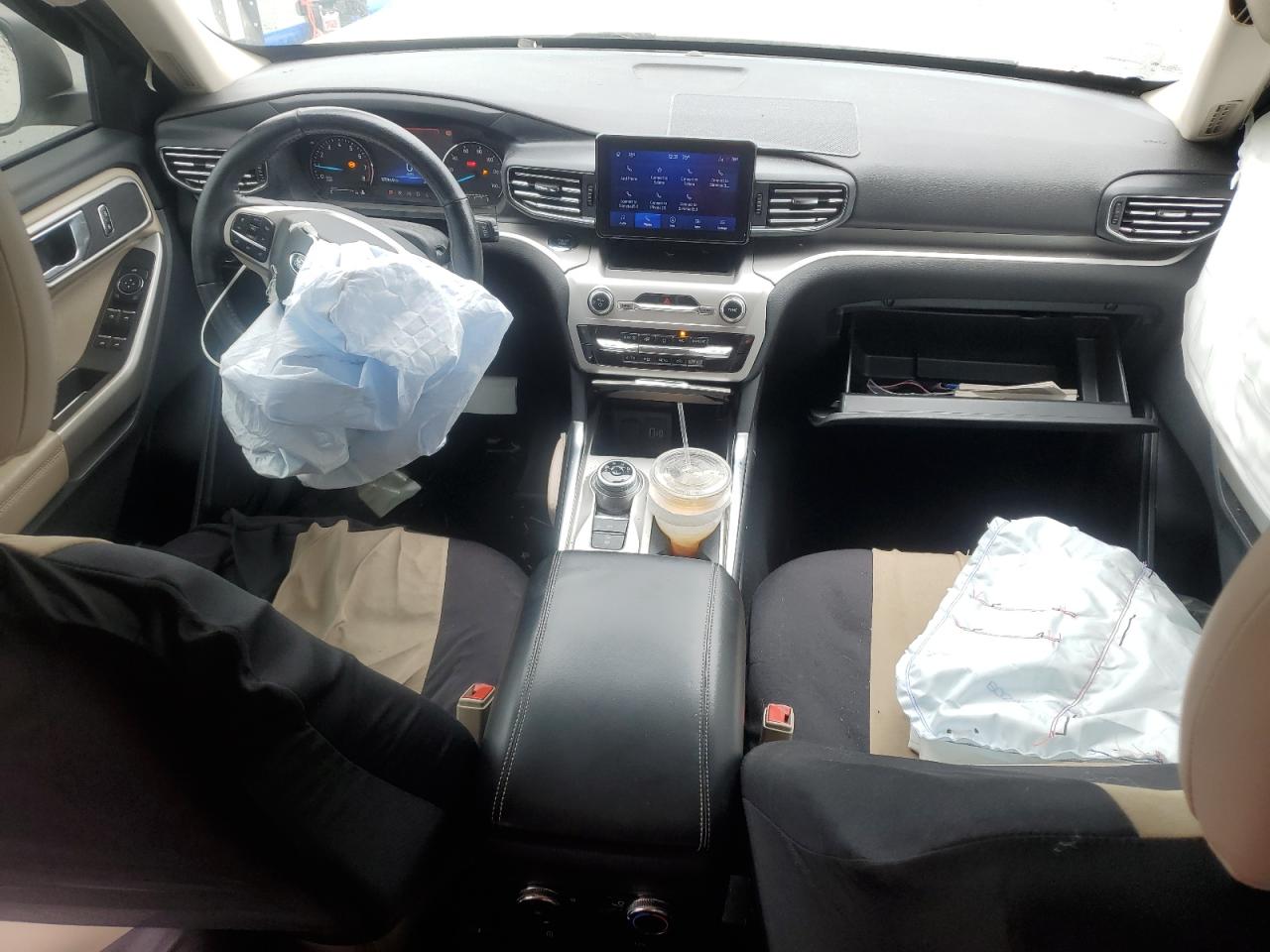 Ford Explorer Xlt Image 9