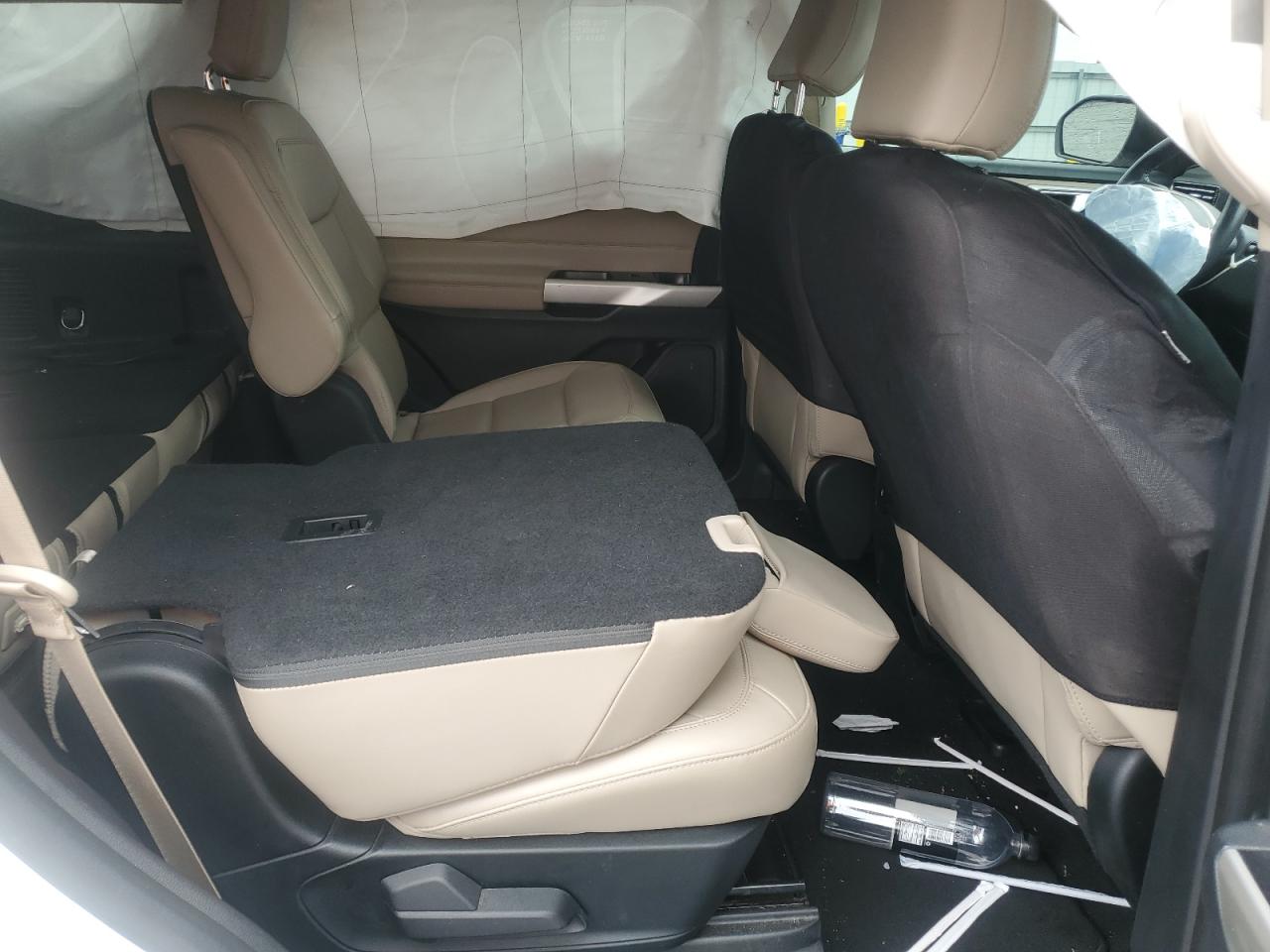 Ford Explorer Xlt Image 6