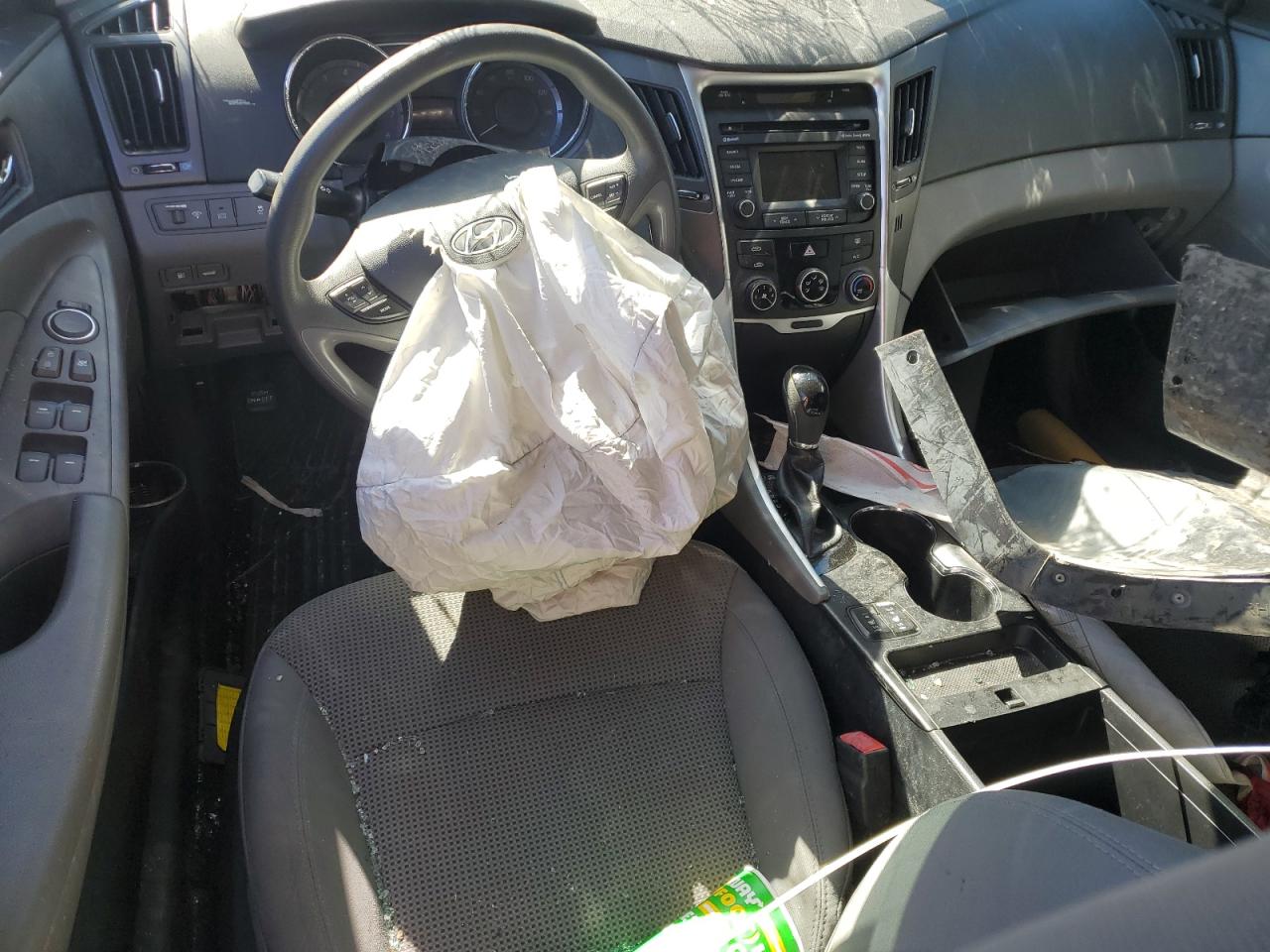 Hyundai SONATA Gls Image 7