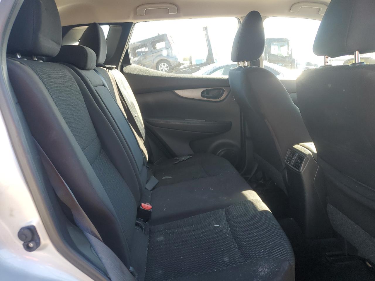 Nissan Rogue S Image 10