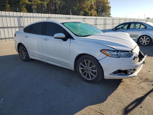 Ford Fusion Se Image 4