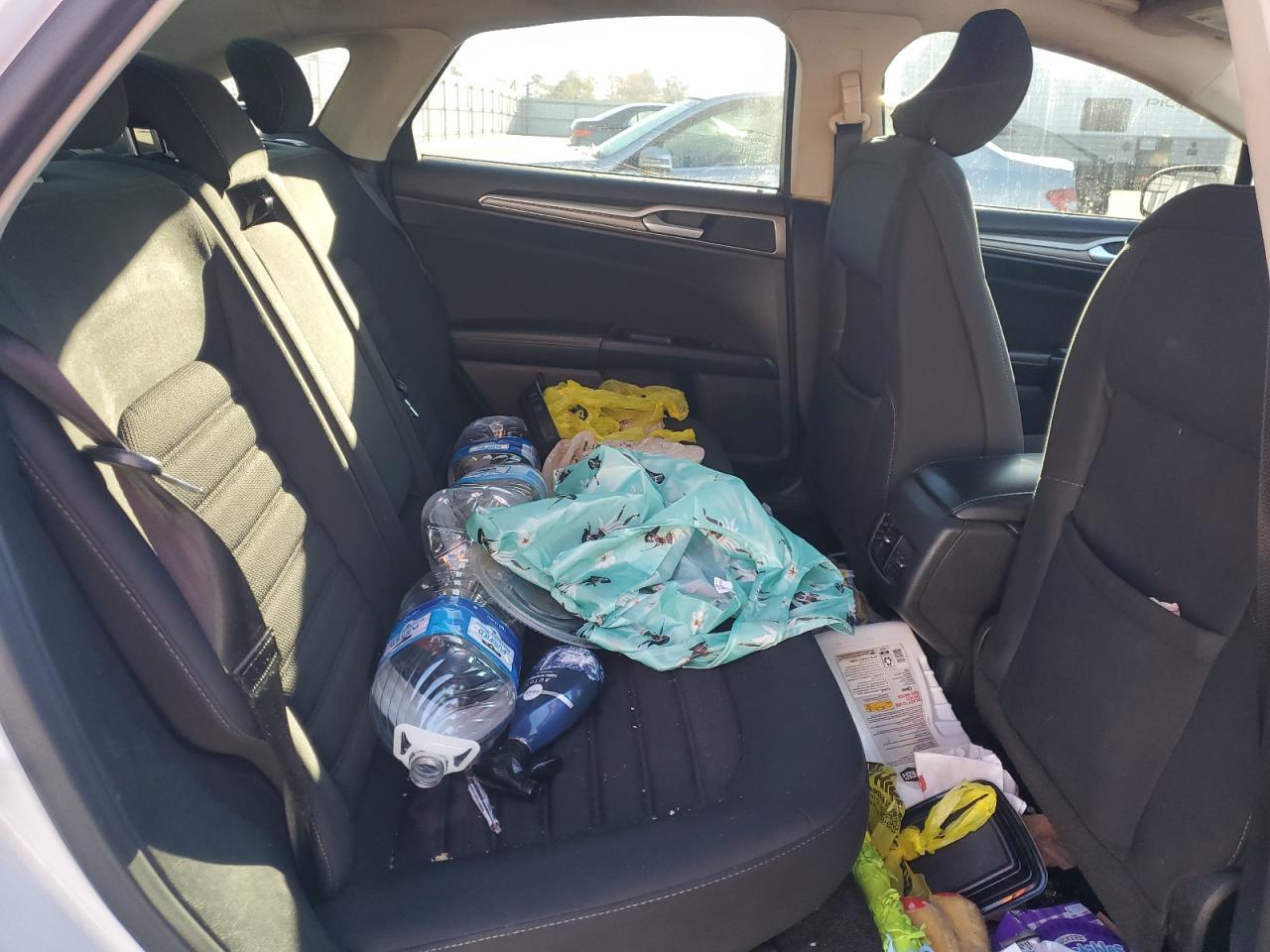 Ford Fusion Se Image 7