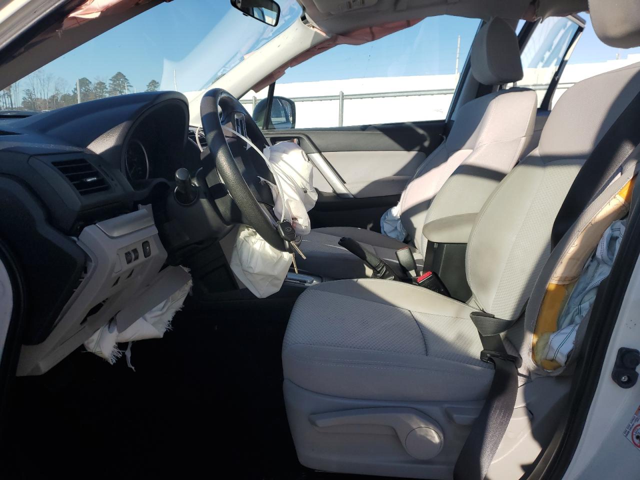 Subaru Forester 2.5i Image 11