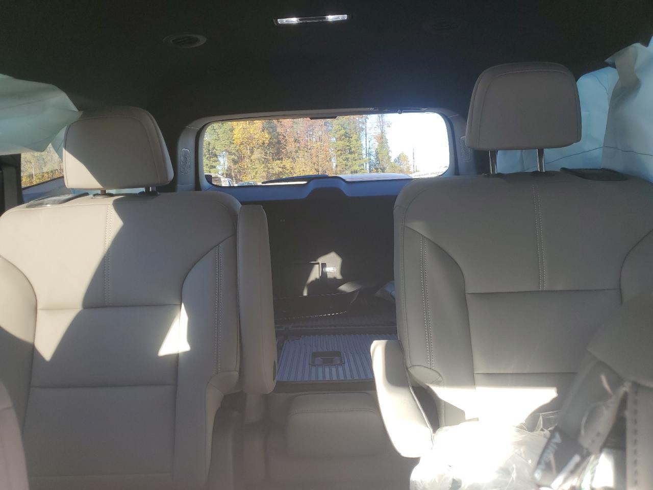 GMC Acadia Elevation Image 12