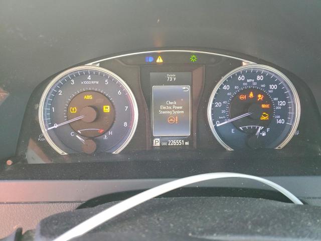 Toyota Camry Le Image 11