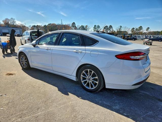 Ford Fusion Se Image 3