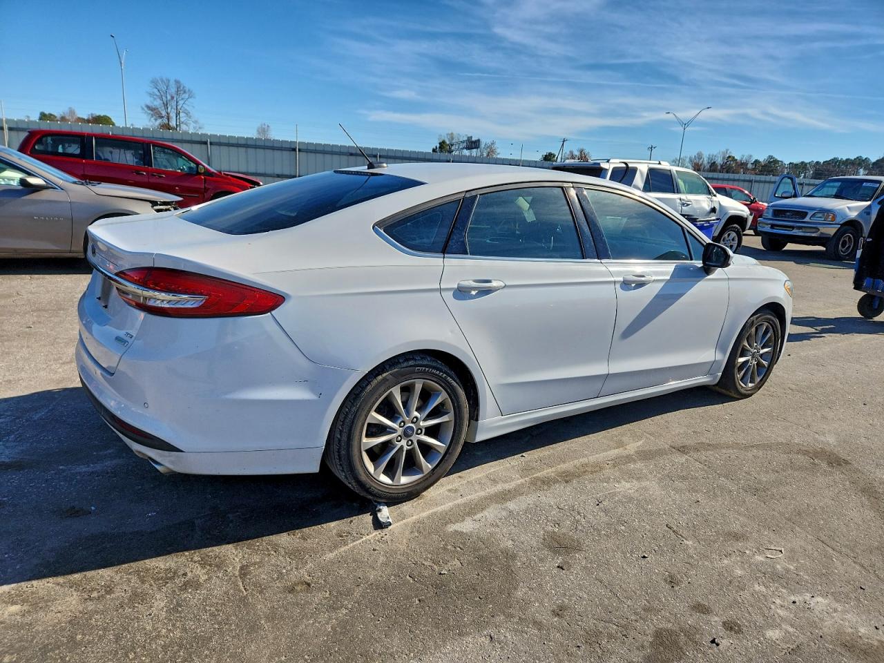 Ford Fusion Se Image 2