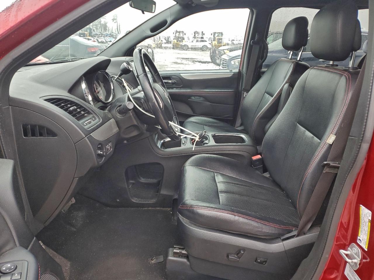 Dodge Caravan R/t Image 6