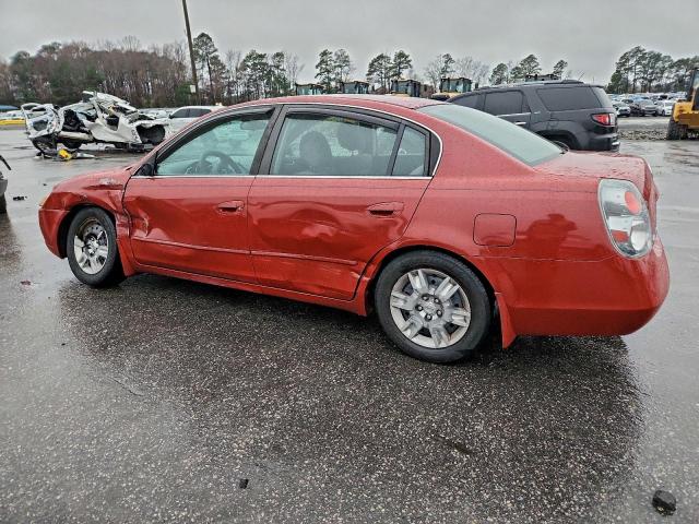 Nissan Altima S Image 4