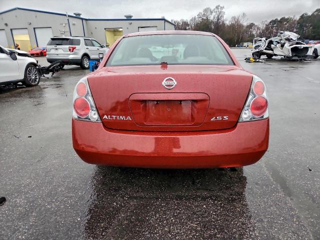 Nissan Altima S Image 5