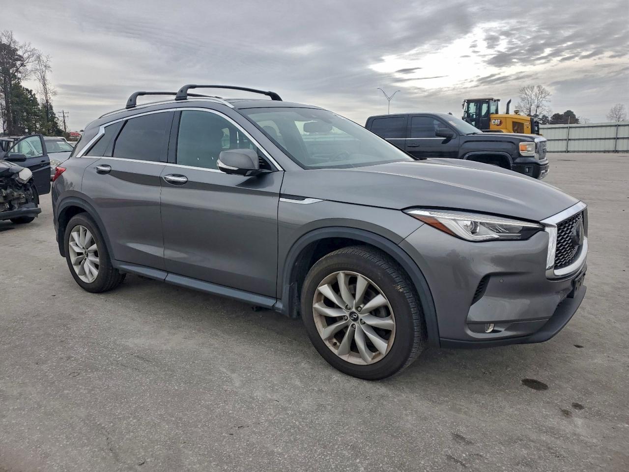 INFINITI Qx Essential Image 6