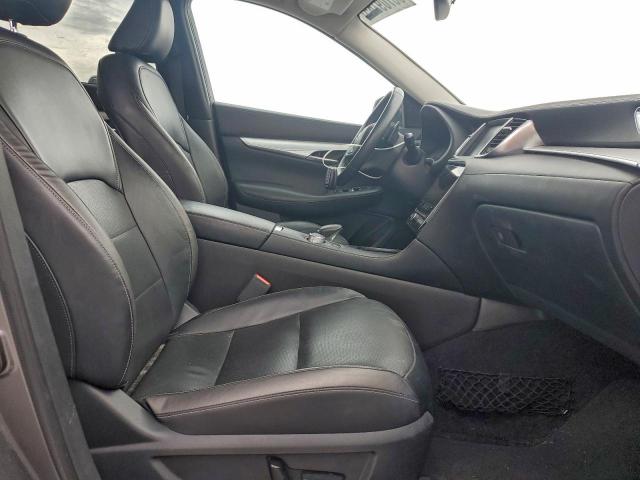 INFINITI Qx Essential Image 5