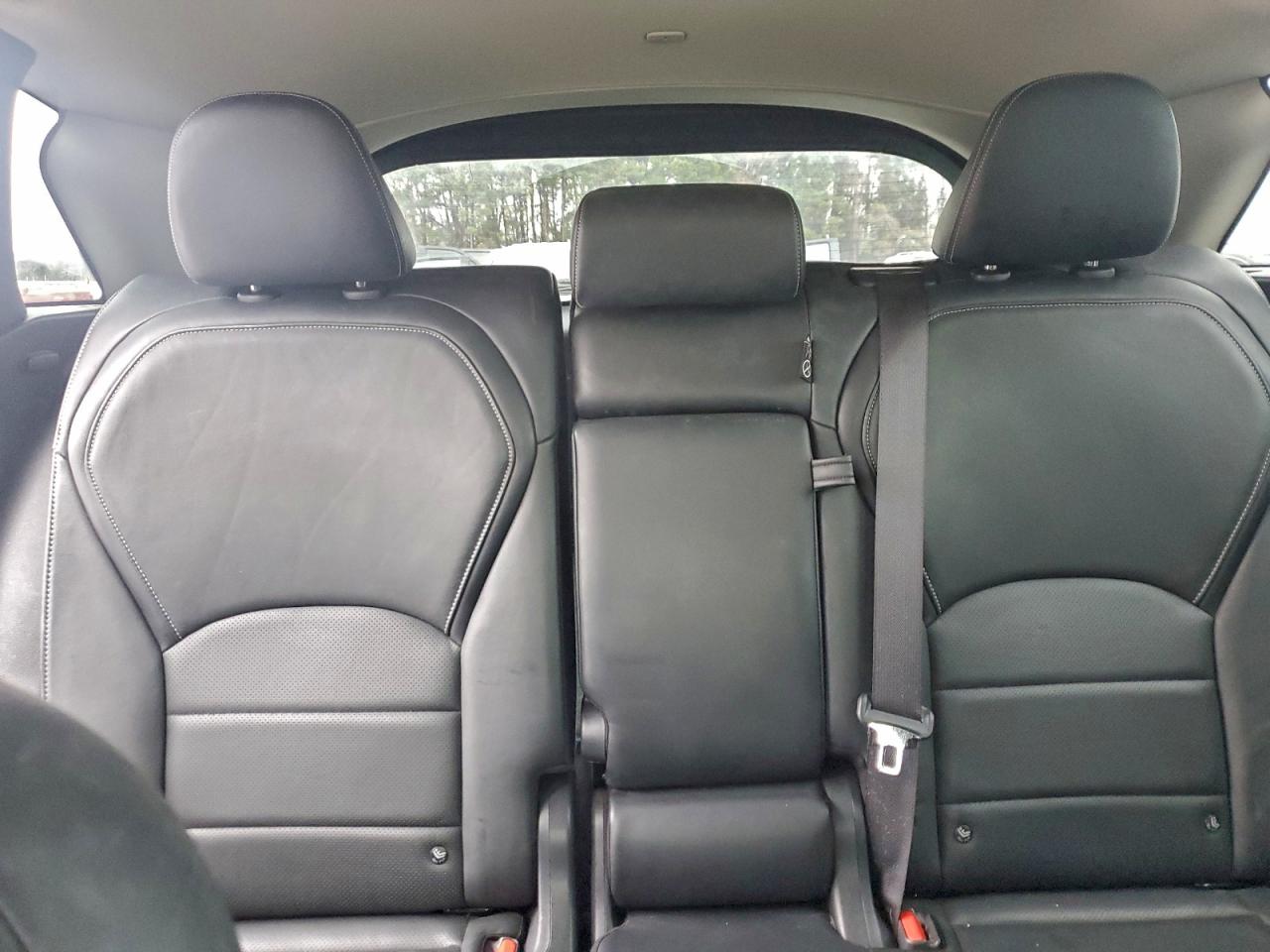 INFINITI Qx Essential Image 9