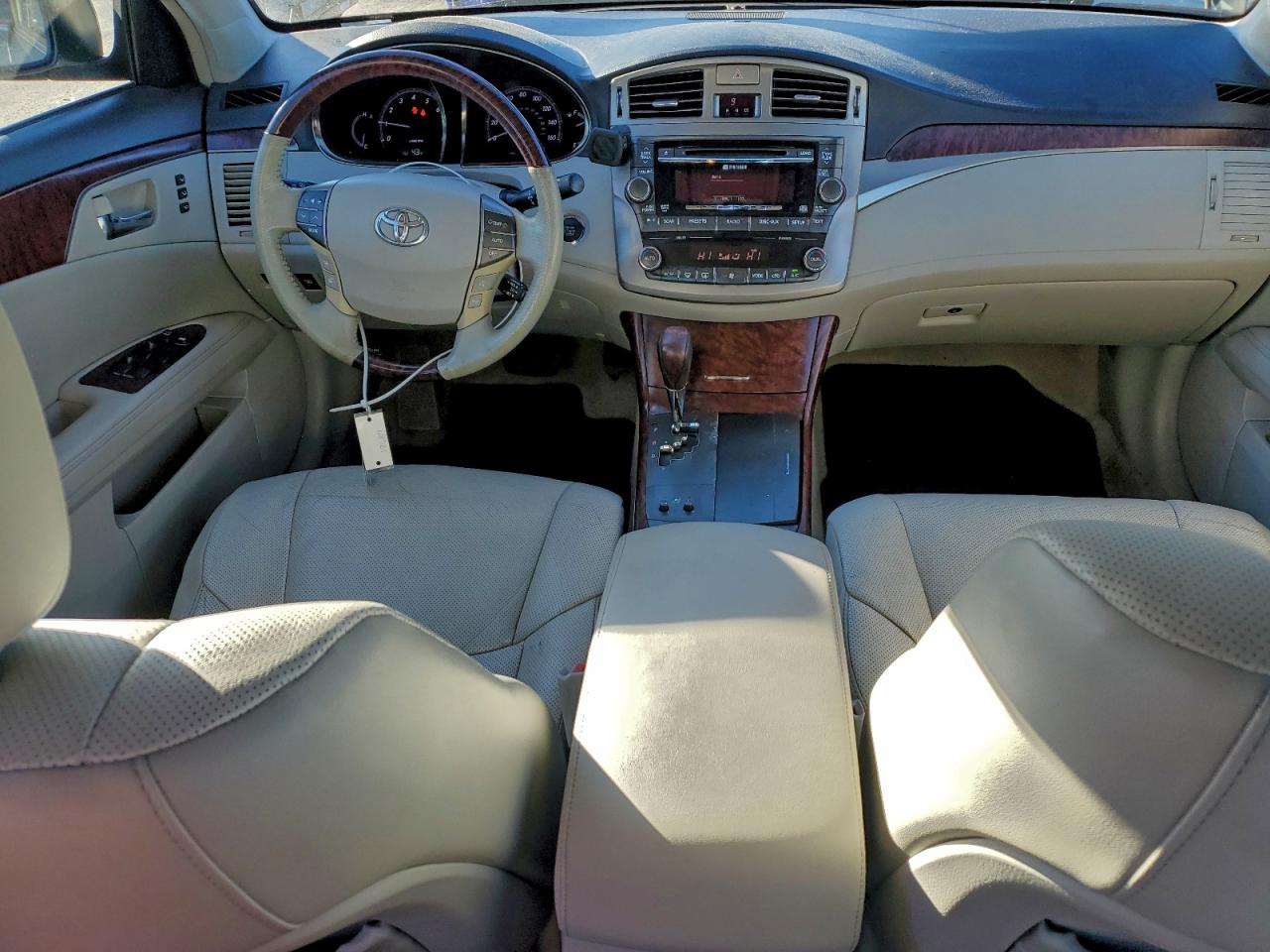 Toyota Avalon Base Image 12