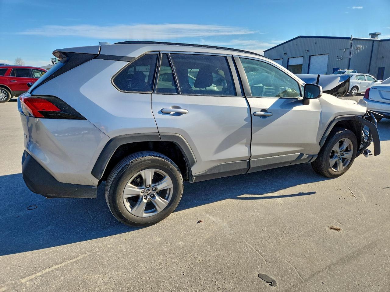 Toyota RAV4 Xle Image 2