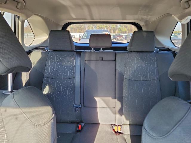 Toyota RAV4 Xle Image 10