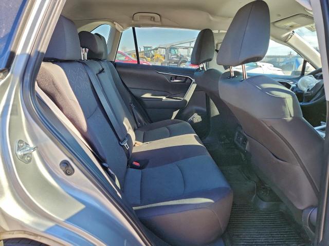 Toyota RAV4 Xle Image 11