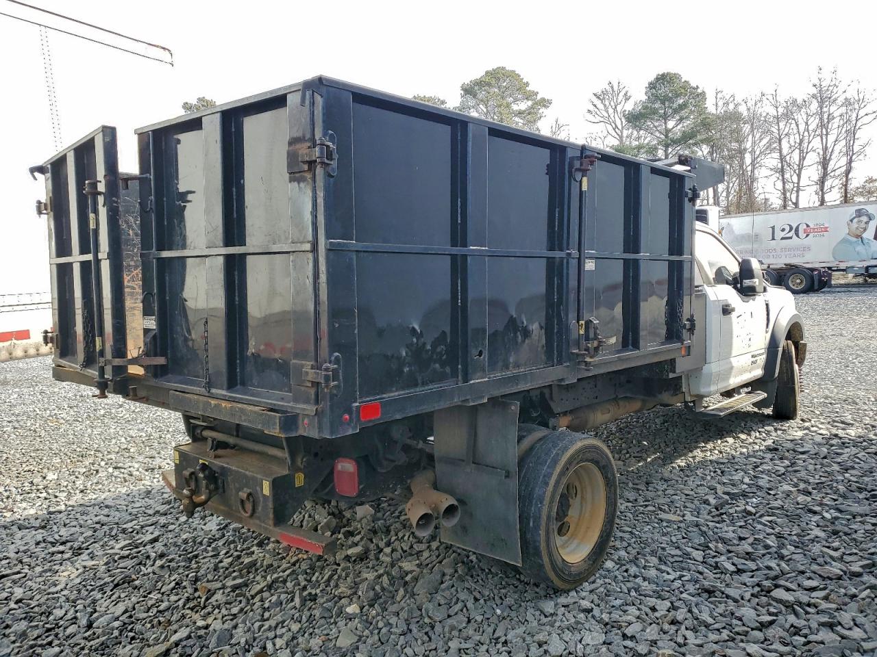 Ford F-450 Super Duty Image 9