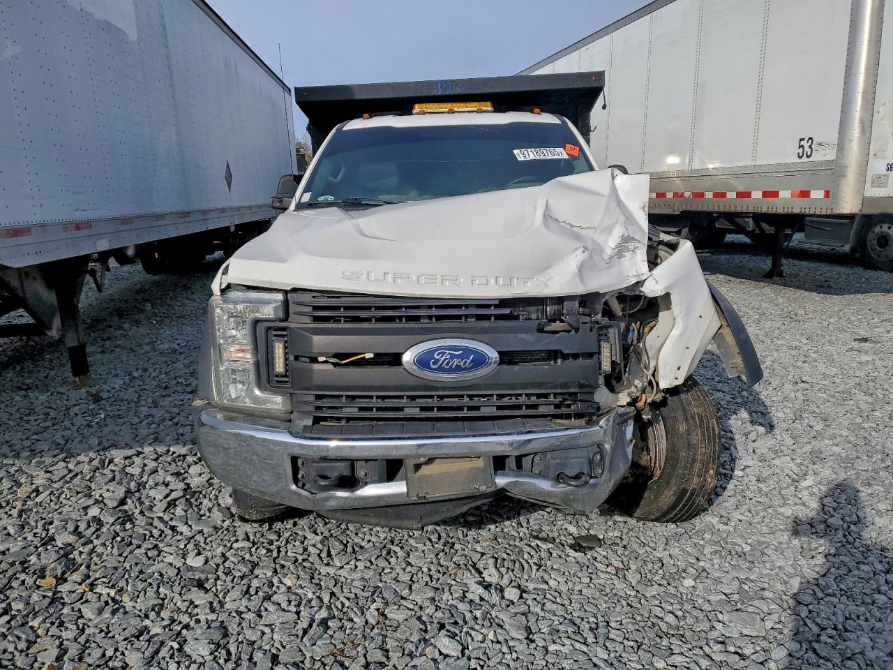 Ford F-450 Super Duty Image 5