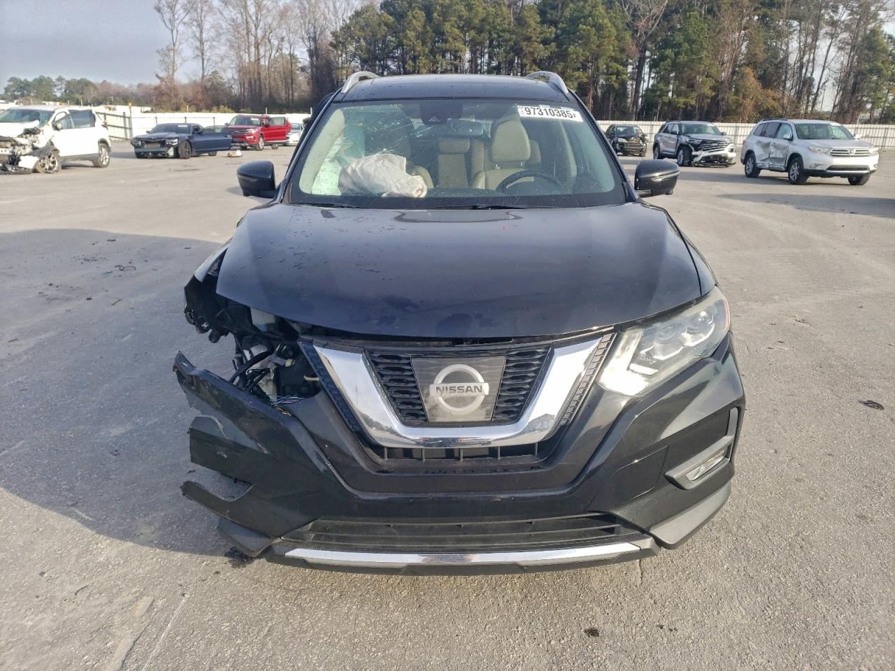 Nissan Rogue S Image 4