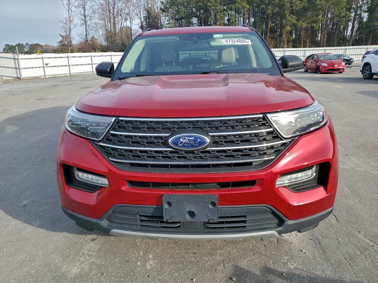 Ford Explorer Xlt Image 10