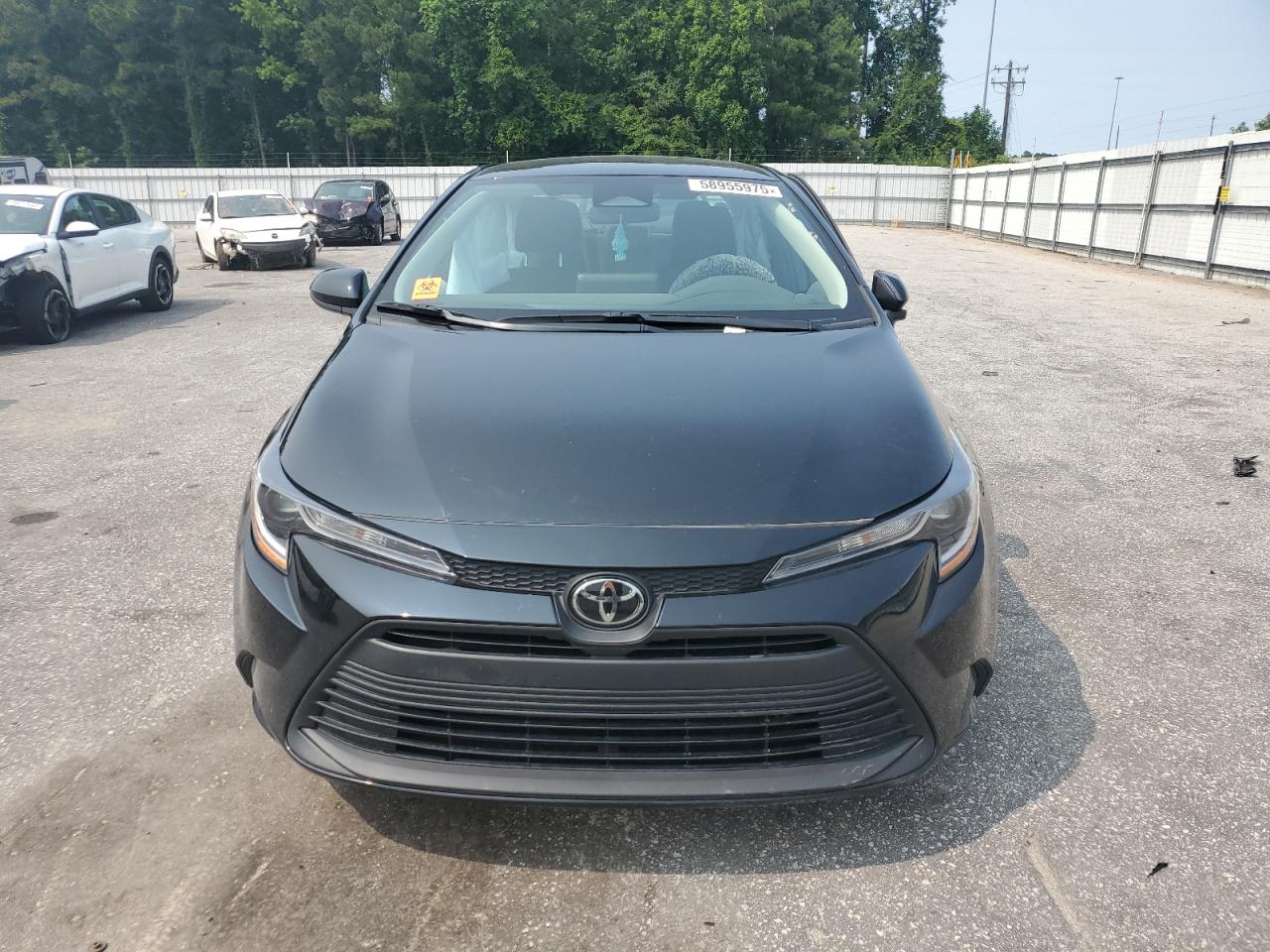 Toyota Corolla Le Image 2