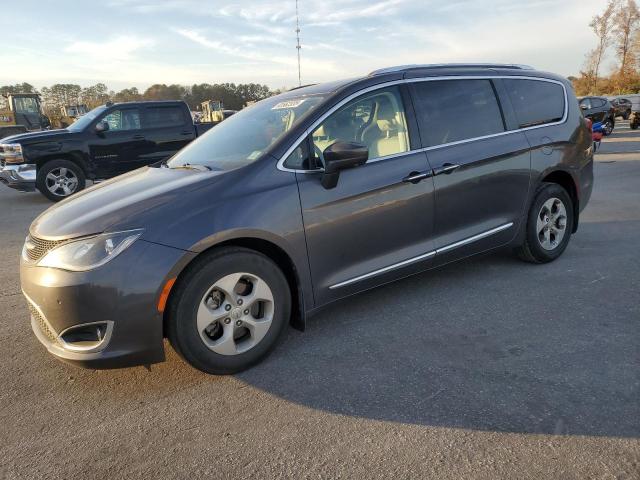  Salvage Chrysler Pacifica