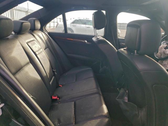 Mercedes-Benz C-Class 300 Image 4