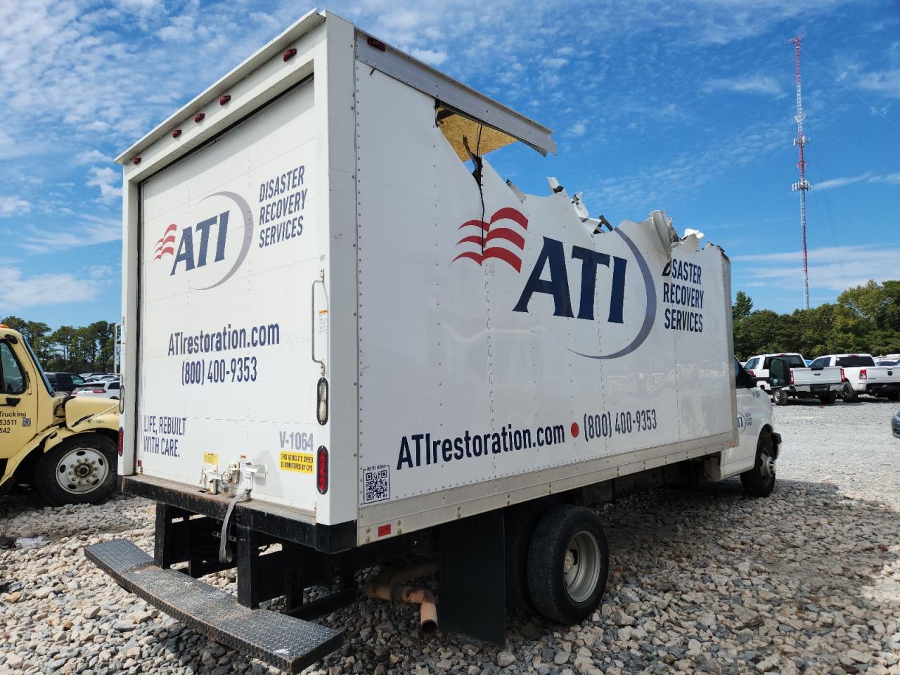 Chevrolet Express Image 9