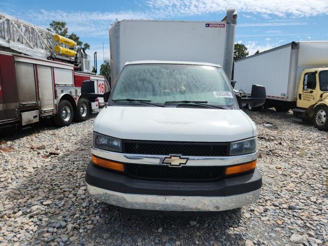 Chevrolet Express Image 3