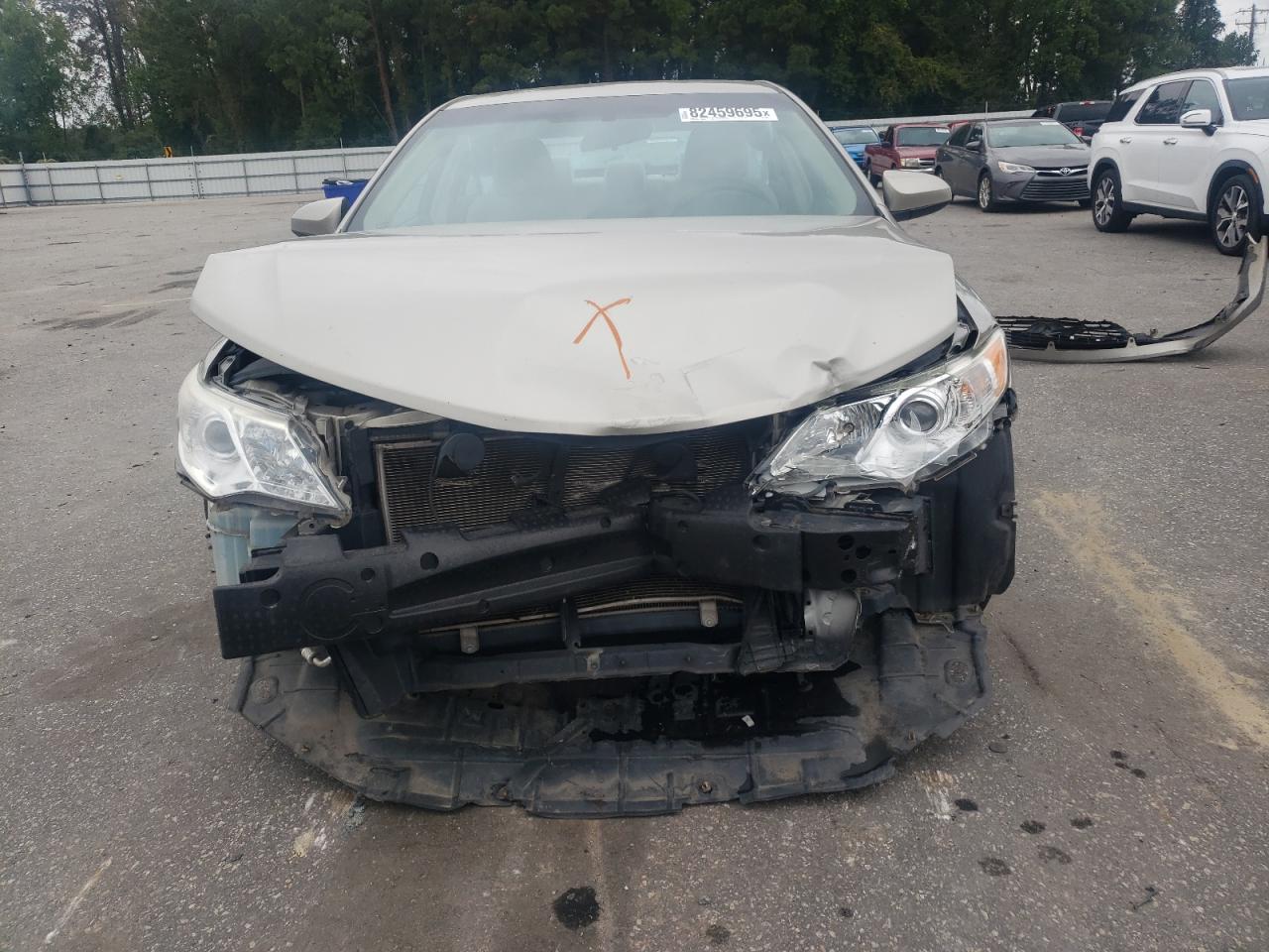 Toyota Camry L Image 10