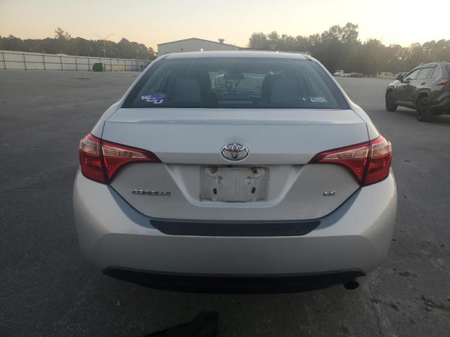 Toyota Corolla L Image 12