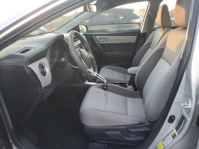 Toyota Corolla L Image 7