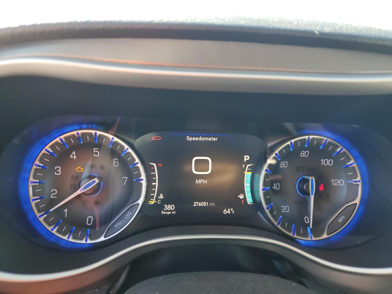 Chrysler Pacifica Touring L Image 5